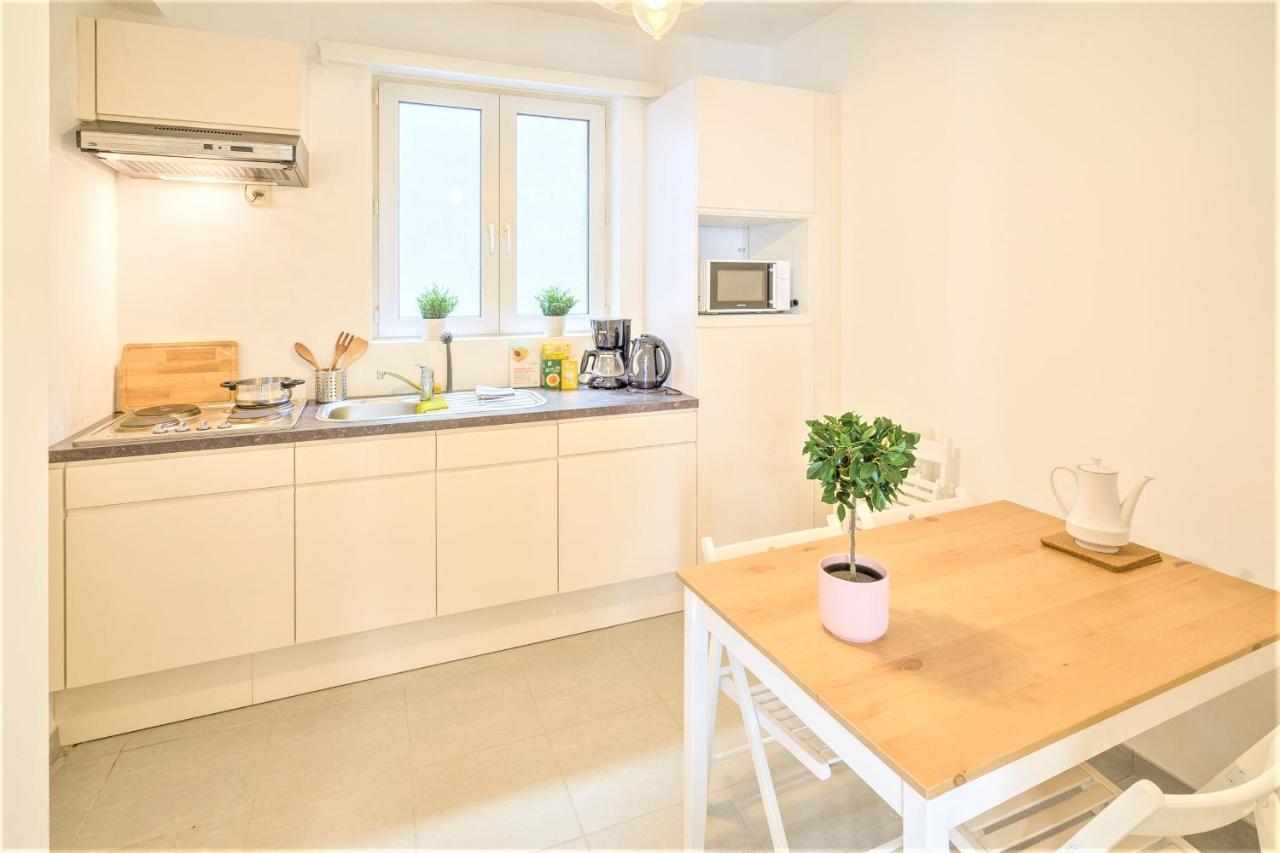 The Lily Lodge In The Heart Of Antwerpen Eksteriør bilde