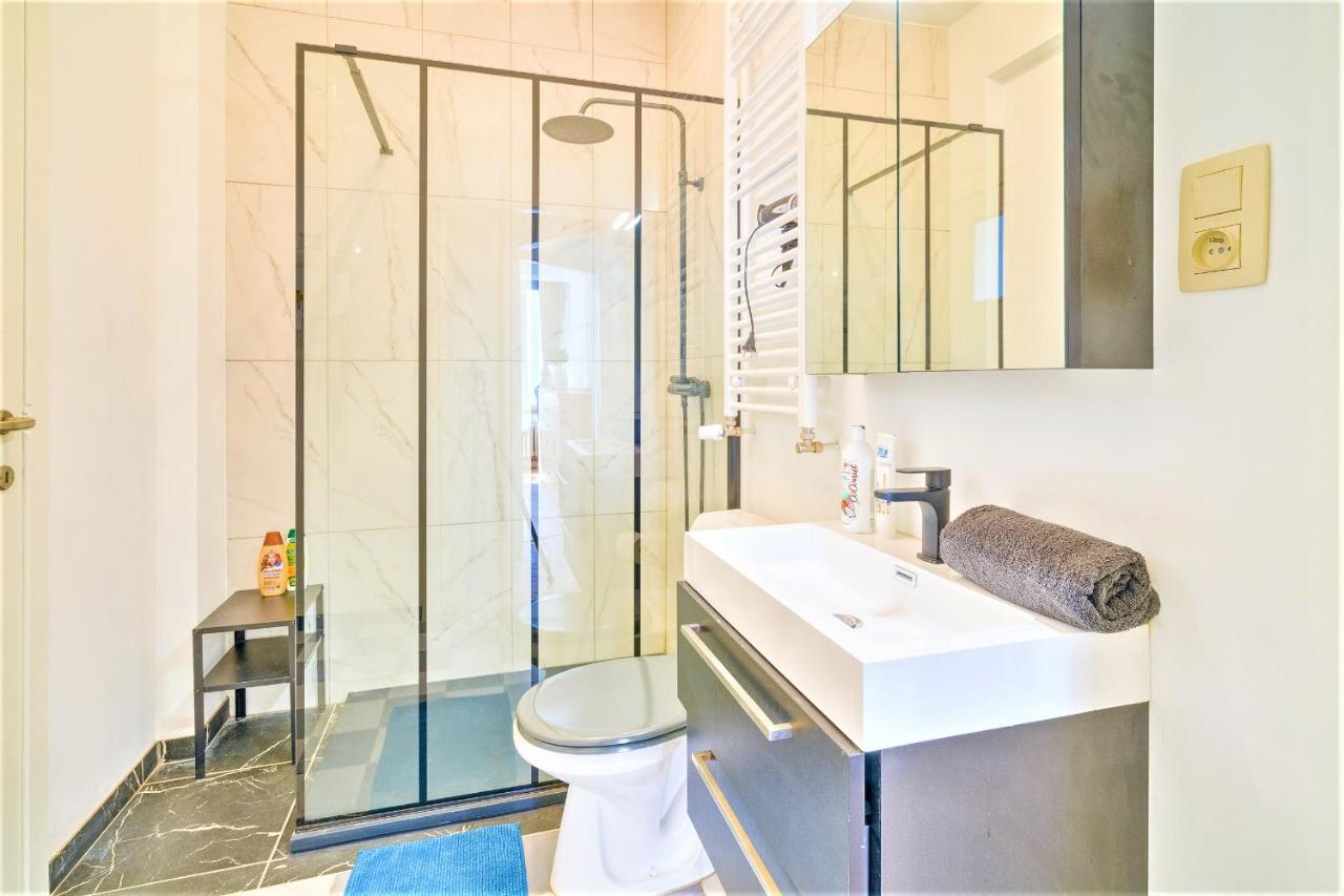 The Lily Lodge In The Heart Of Antwerpen Eksteriør bilde